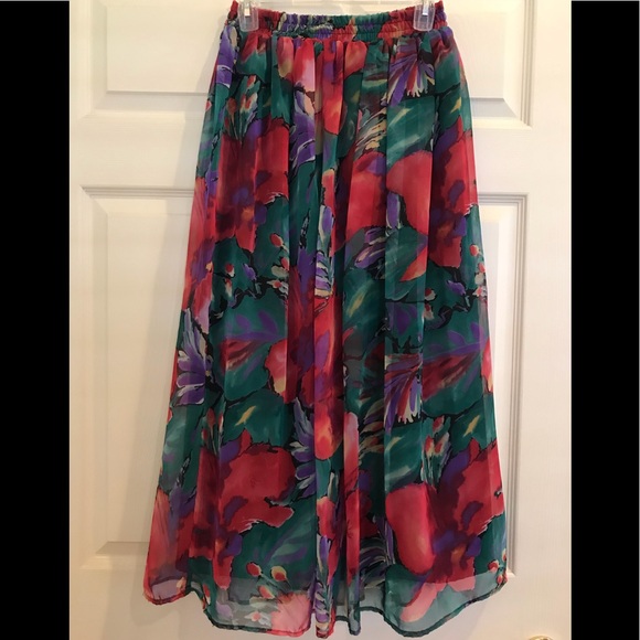 TRUE COLORS flowing maxi skirt - Picture 3 of 6